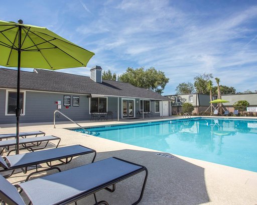 beautiful pool at KRC Green Wood in North Charleston SC